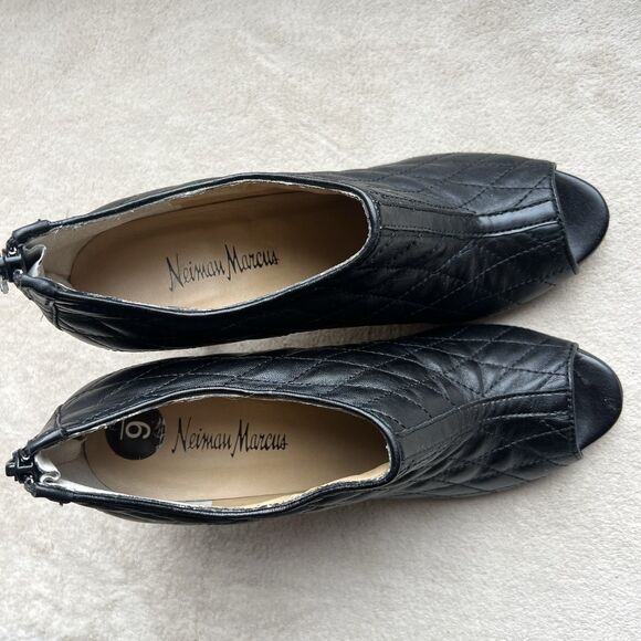 Neiman Marcus Quilted Black Leather High Heel Bootie Women 6 M Peep Toe Back Zip - Picture 6 of 16